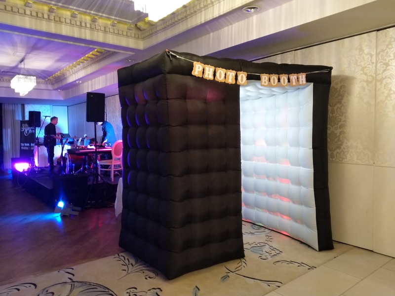 Inflatable Photo Booth €450