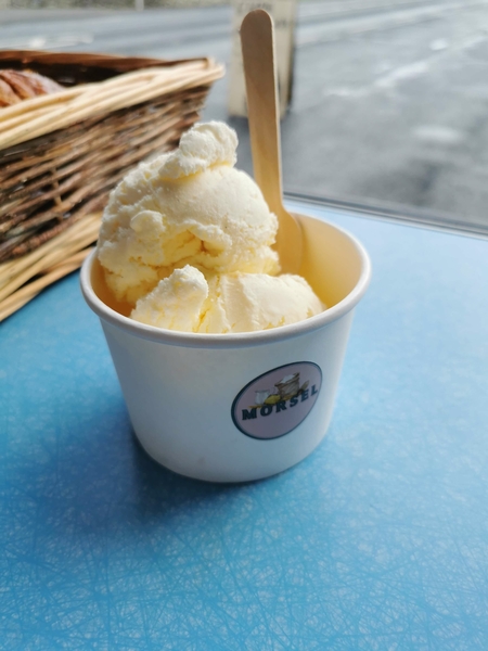 Morsel Vintage Ice Cream Van €350